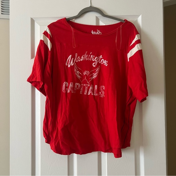 Tops - Ladies 2x Washington Capitals shirt